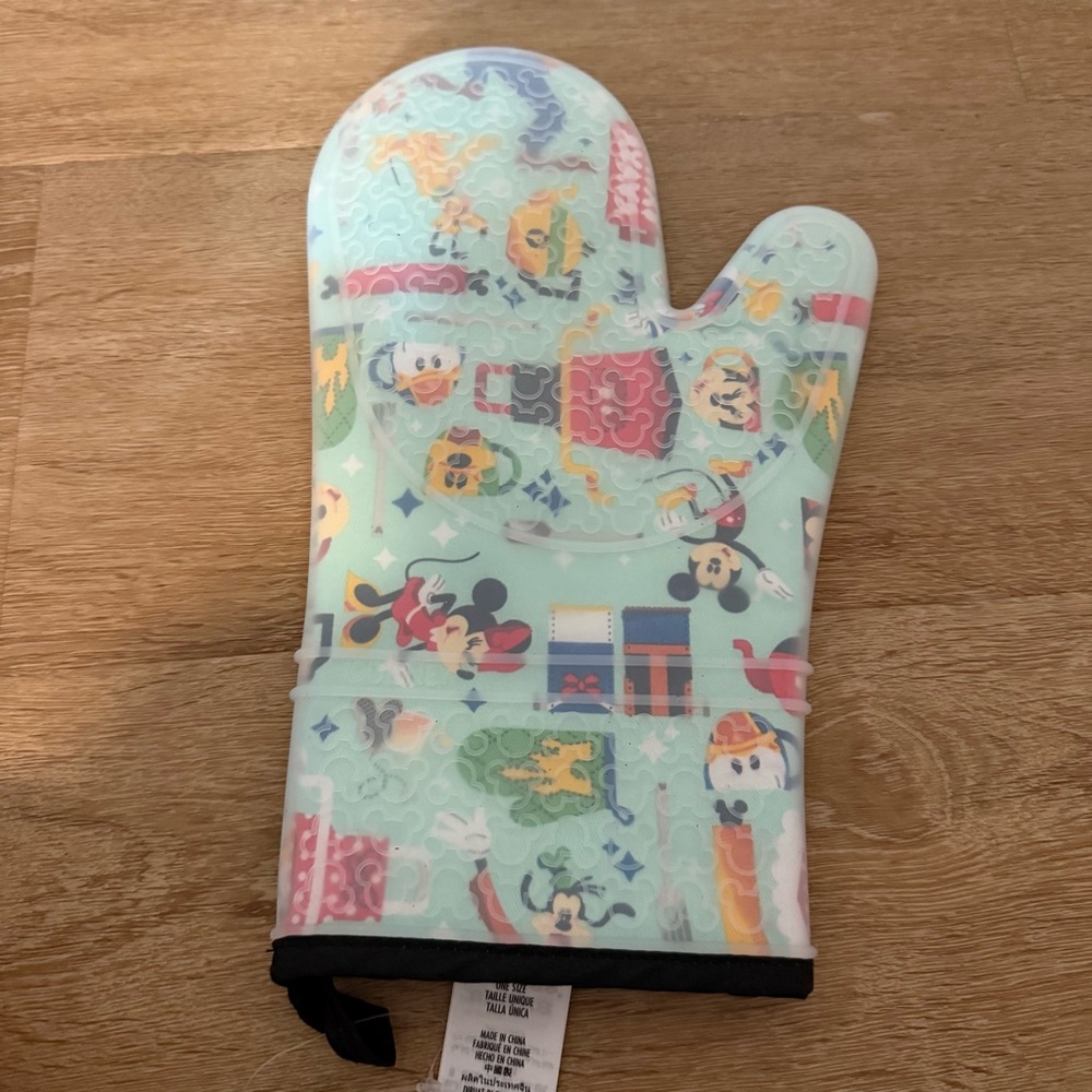Disney Oven Mitt with Characters